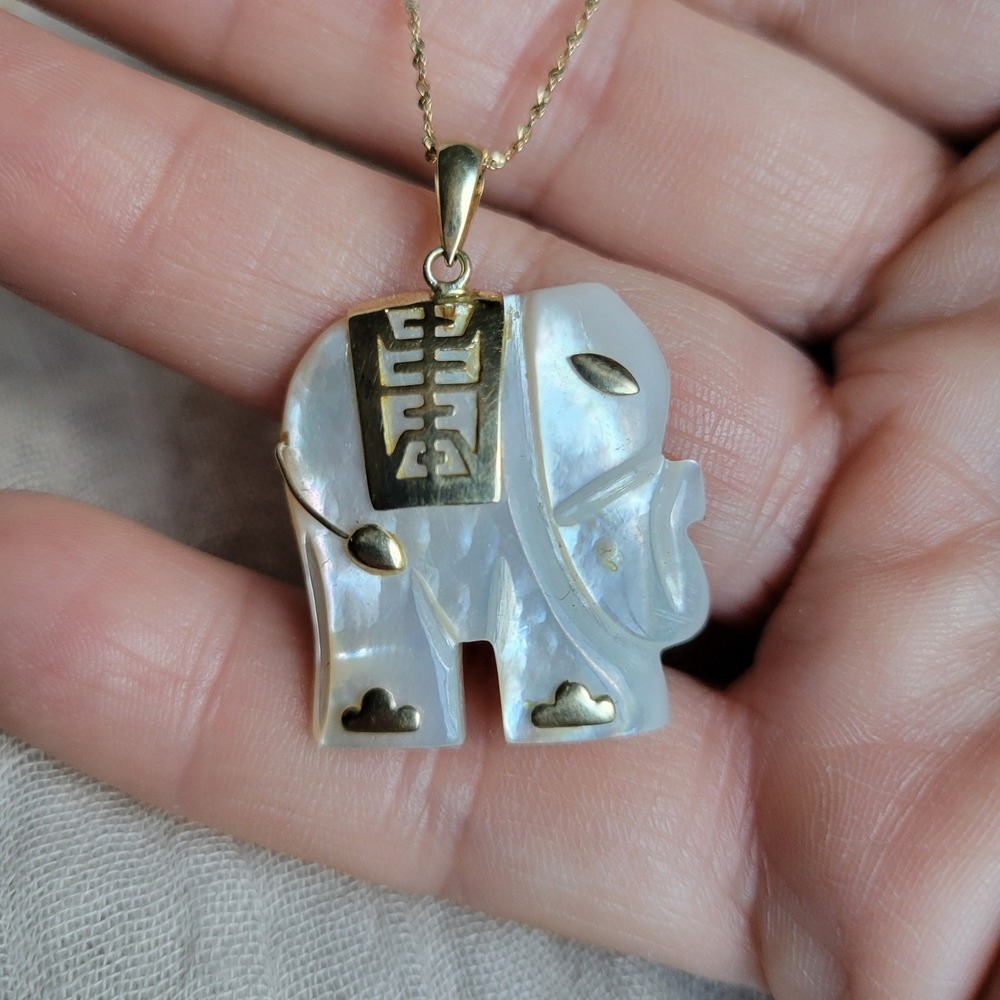 14K Gold Mother of Pearl Elephant Pendant Necklace 20" Twist Chain